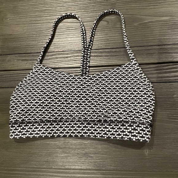 lululemon athletica Other - lululemon flow Y sports bra size 2